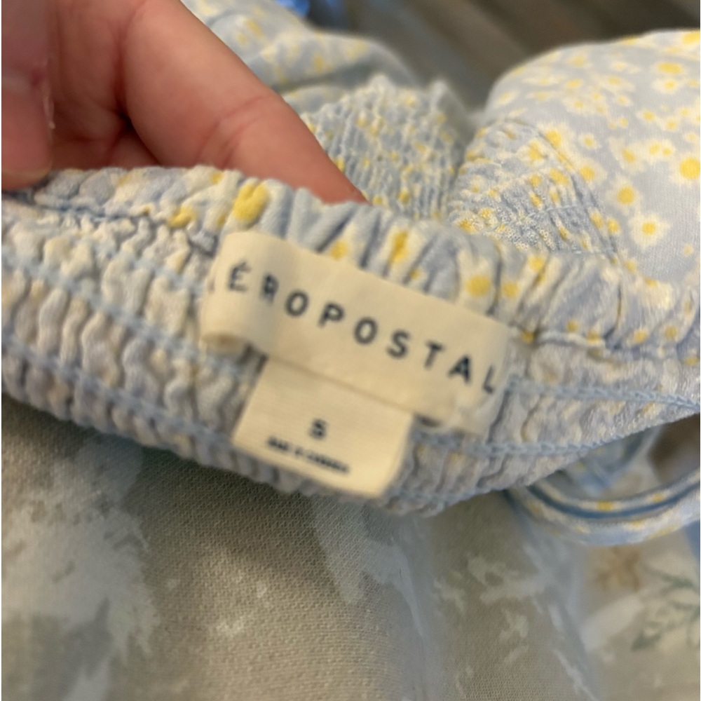 Aeropostale Floral Print Chemise in Cream and White - Picture 4 of 5